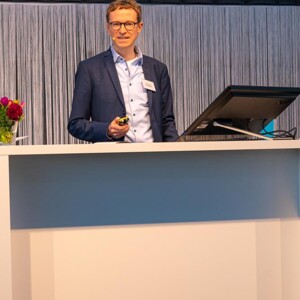 Wissenschaftliche Leitung Die wissenschaftliche Leitung des Phlebologischen Symposiums in Mönchengladbach hatte Prof. Dr. med. Tobias Görge.